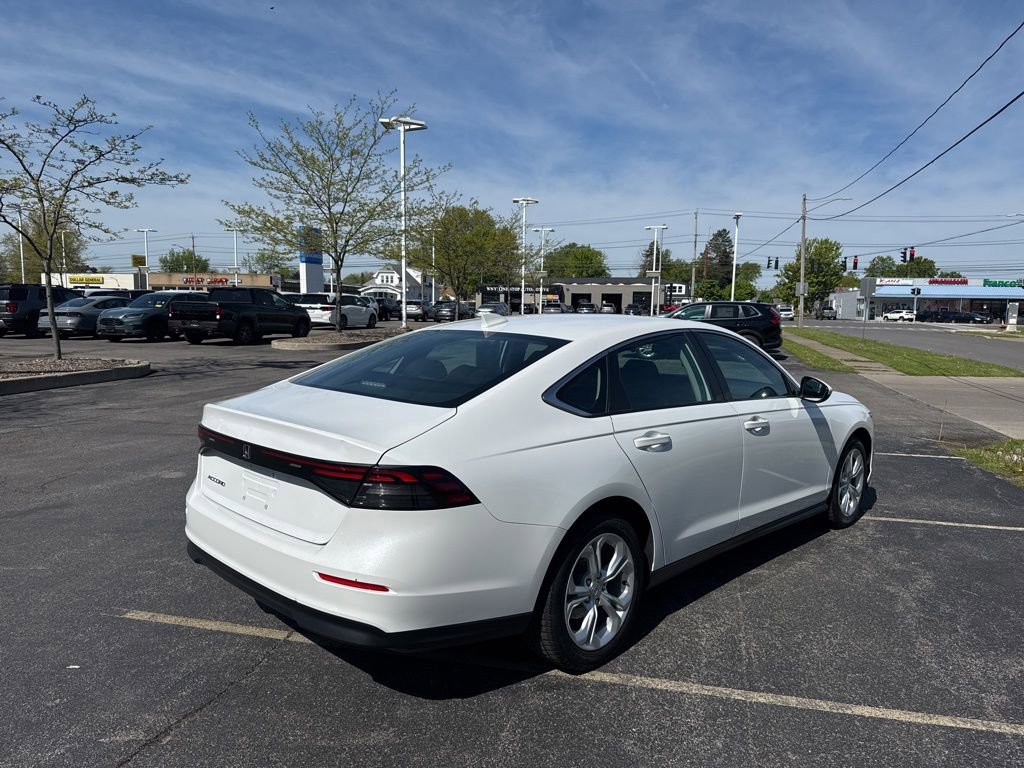 Certified 2023 Honda Accord LX image 5