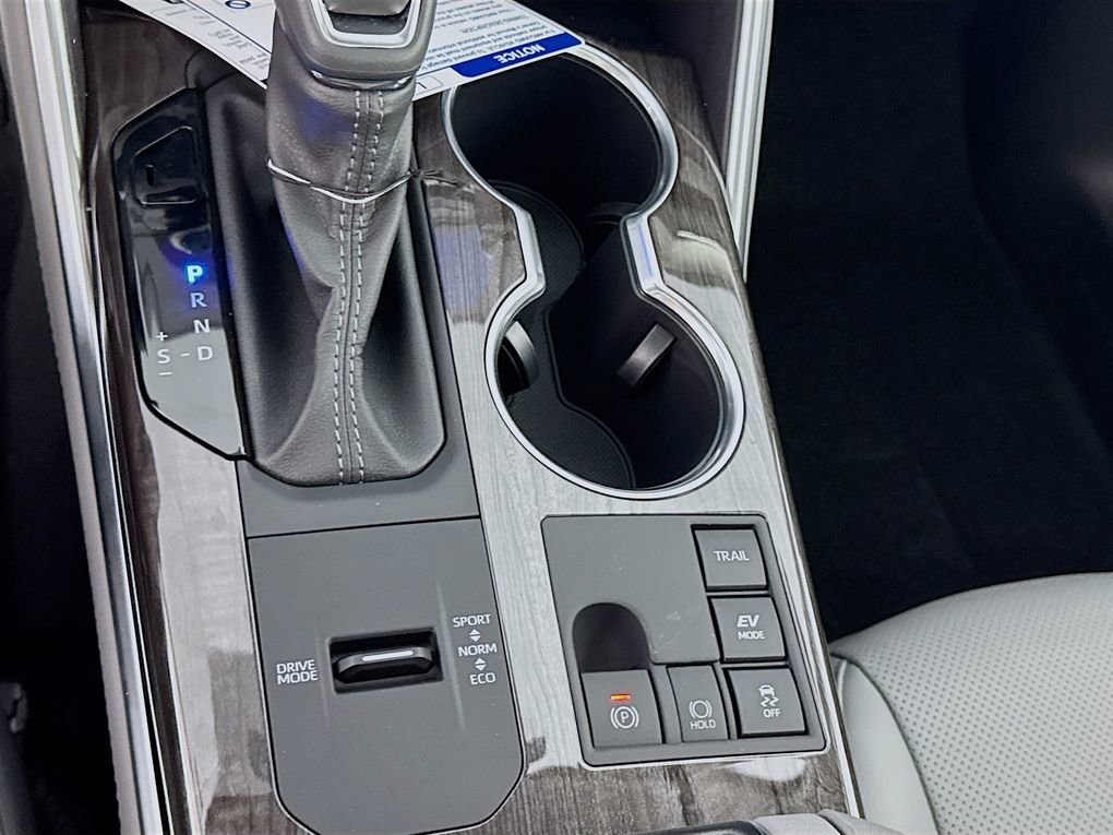 New 2026 Toyota Highlander Platinum image 21