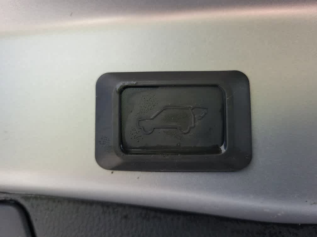 Used 2021 Toyota RAV4 SE w/ Weather & Moonroof Package AWD/4WD image 34