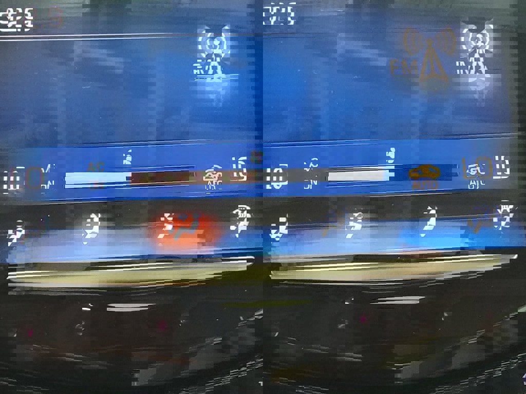 Used 2015 Cadillac SRX Luxury FWD image 23