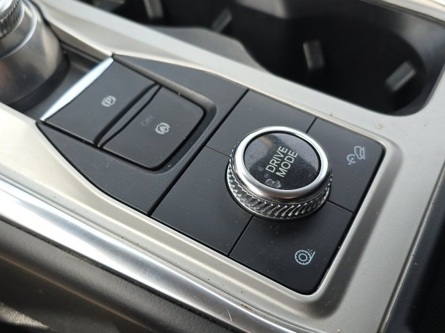 Used 2022 Ford Explorer XLT w/ Equipment Group 202A image 15