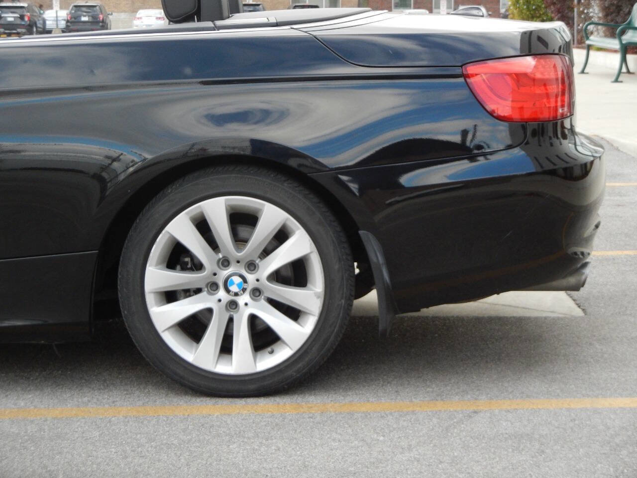 Used 2012 BMW 328i Convertible image 12