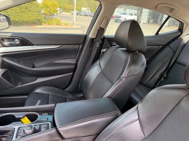 Used 2019 Nissan Maxima 3.5 SV w/ Floor Mat Group FWD image 13