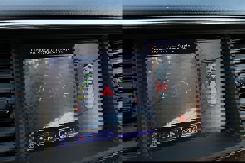 Used 2016 INFINITI QX80 4WD image 9