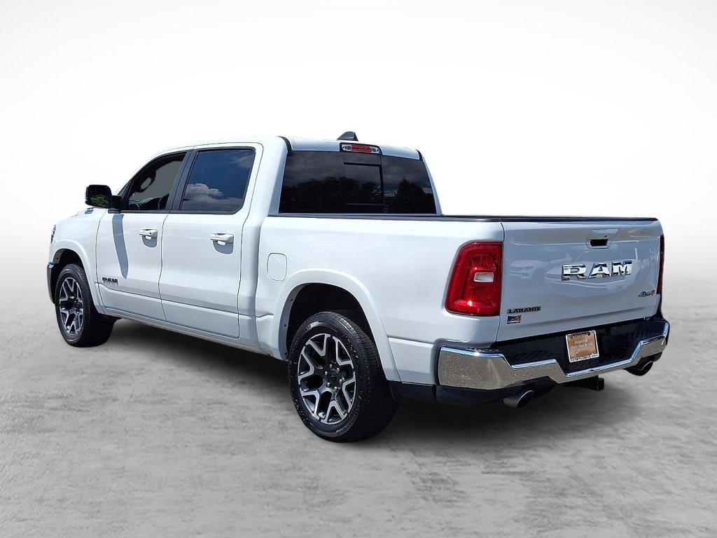Used 2025 RAM 1500 Laramie AWD/4WD image 3
