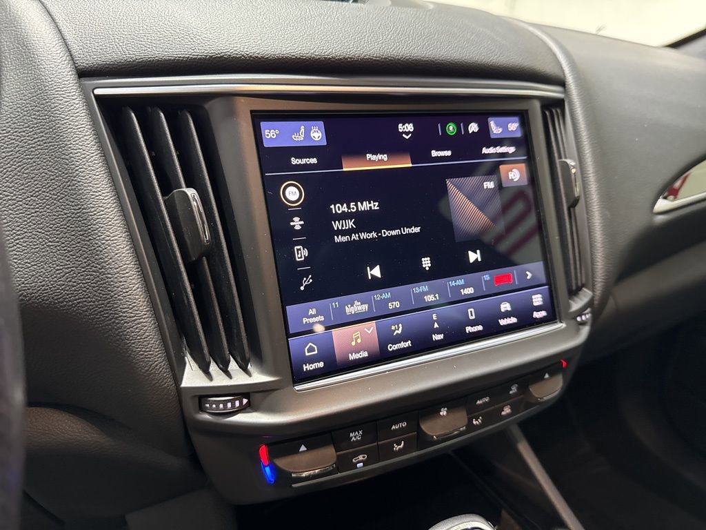 Used 2021 Maserati Levante image 21