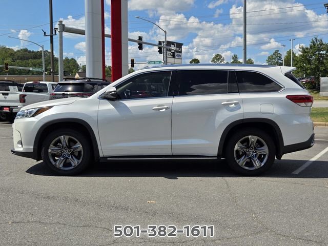 Used 2019 Toyota Highlander Limited Platinum FWD image 2