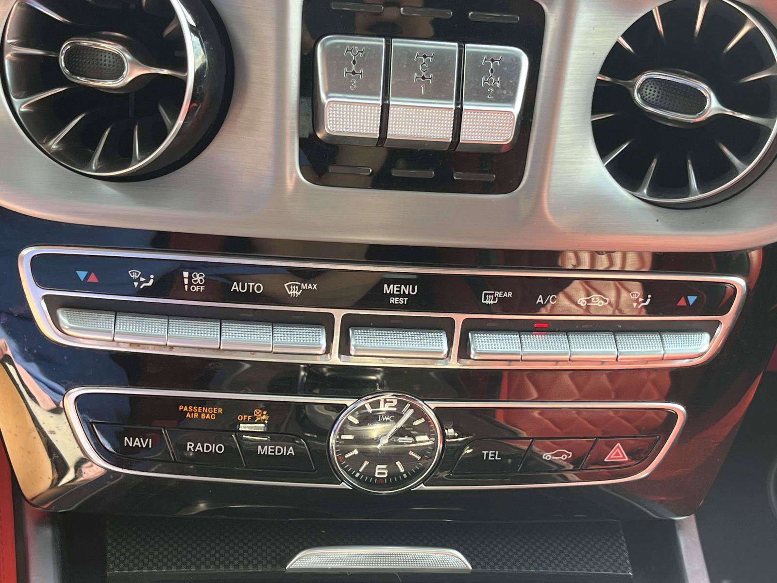 Certified 2020 Mercedes-Benz G 63 AMG 4MATIC image 36