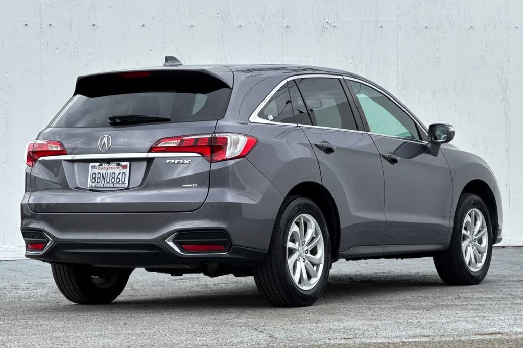 Used 2018 Acura RDX w/ Technology Package AWD/4WD image 3