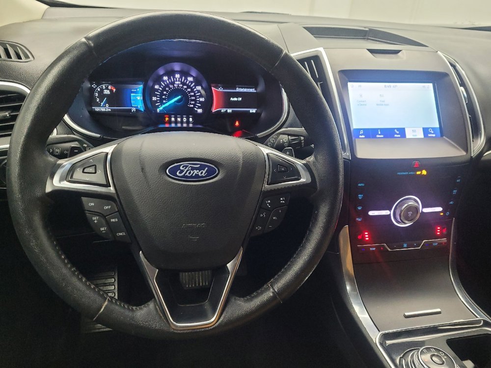 Used 2020 Ford Edge Titanium image 22