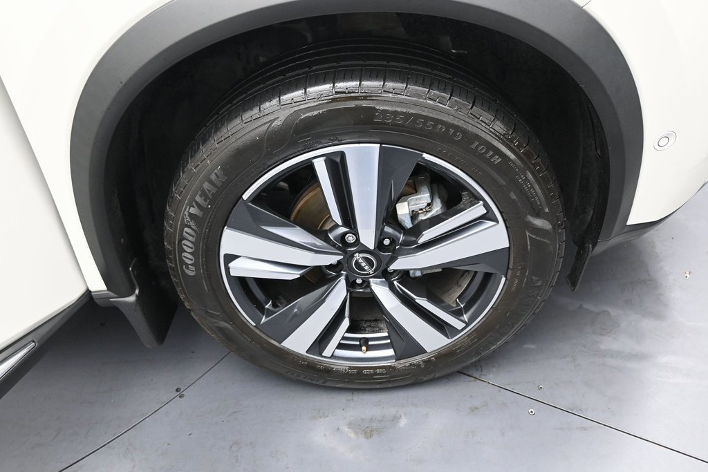 Used 2022 Nissan Rogue Platinum w/ Head-Up Display Package image 45