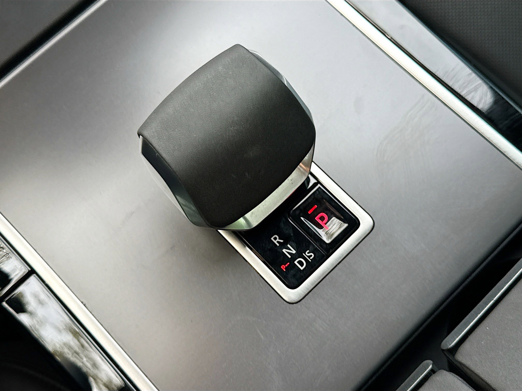 Used 2026 Land Rover Range Rover Evoque S image 28