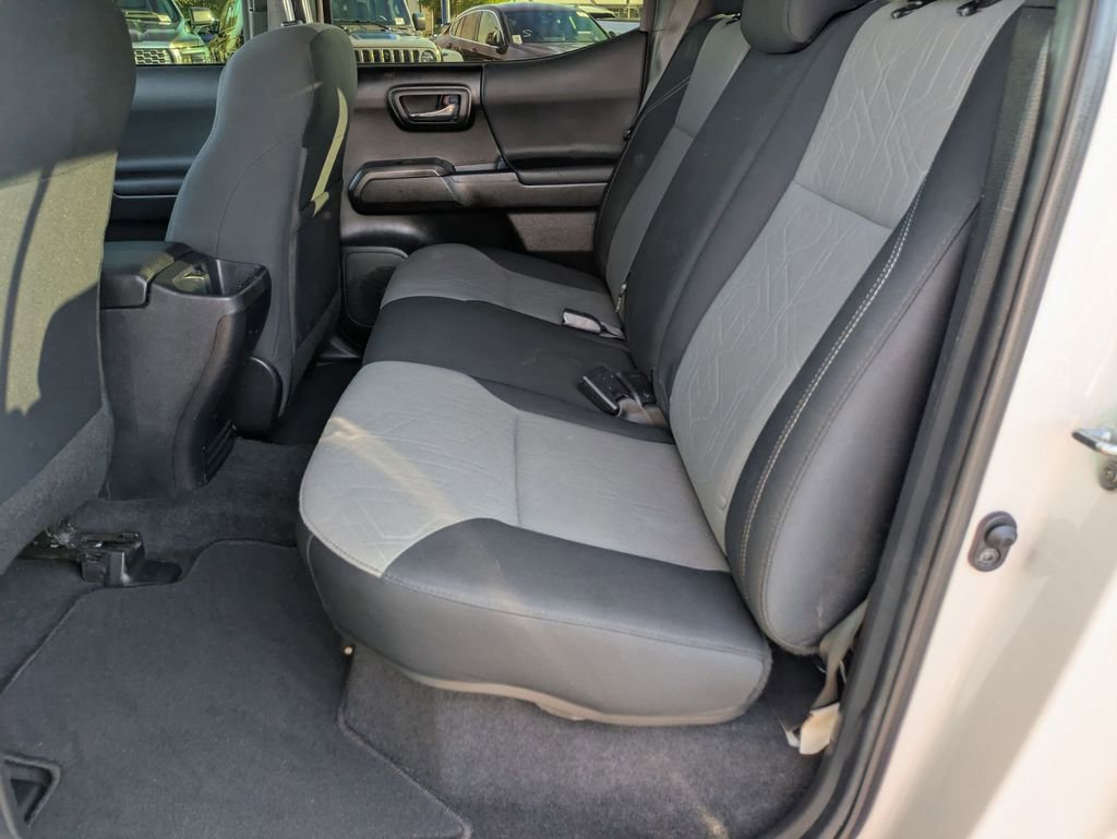 Used 2022 Toyota Tacoma TRD Off-Road w/ Technology Package image 19