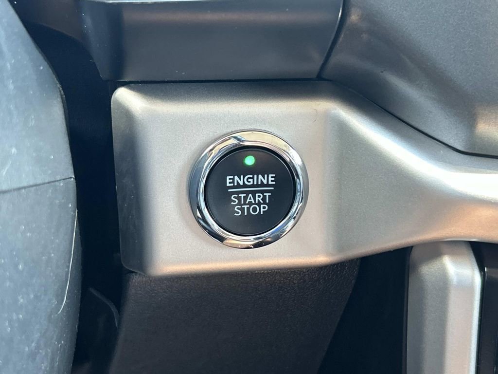 Used 2024 Ford Expedition XLT image 37