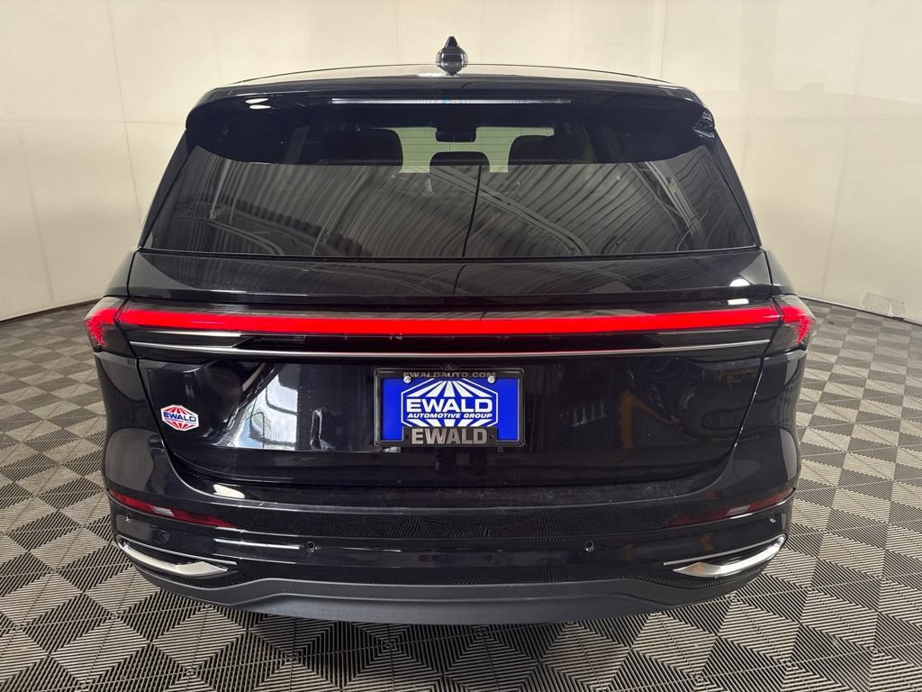 Used 2024 Lincoln Nautilus Premier w/ Equipment Group 102A AWD/4WD image 9