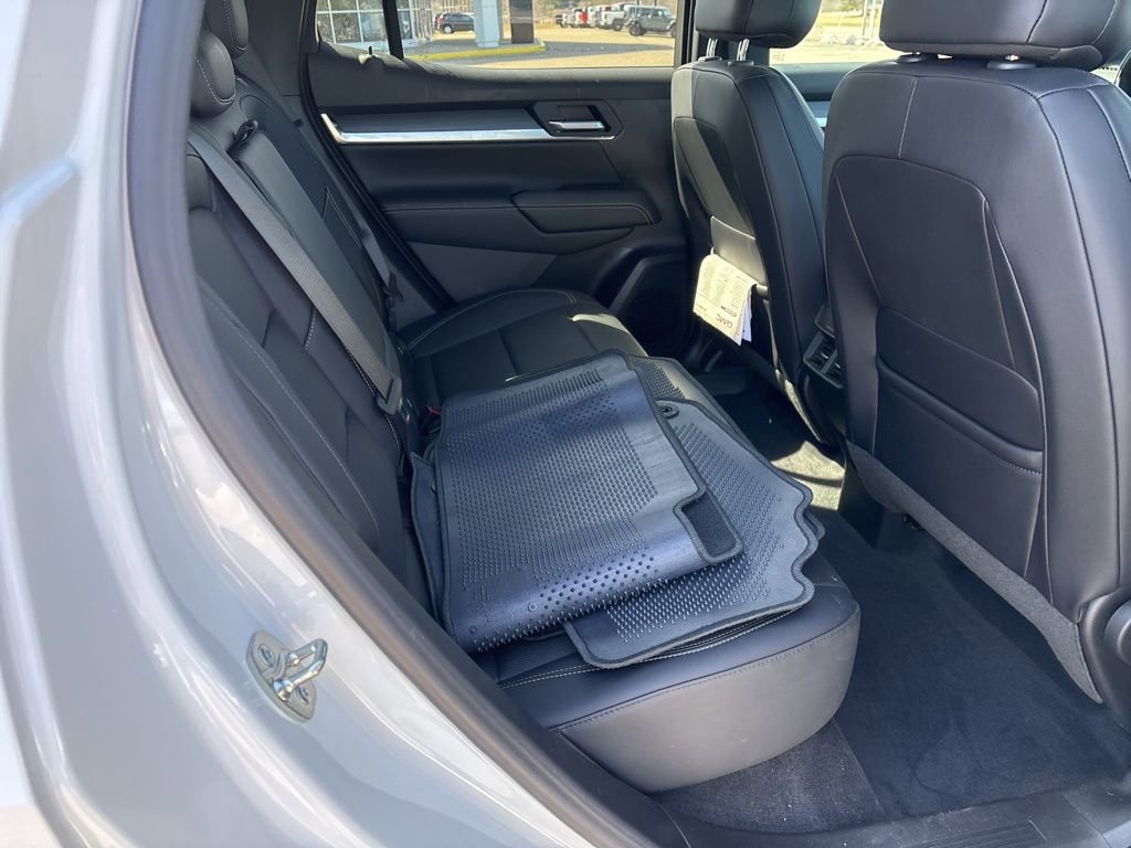 Used 2026 GMC Terrain Elevation w/ Elevation Premium Package image 13