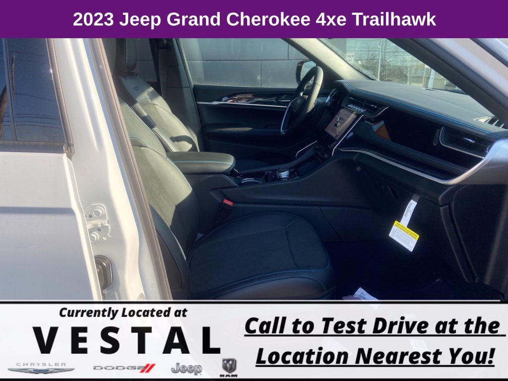 New 2023 Jeep Grand Cherokee Trailhawk AWD/4WD image 16