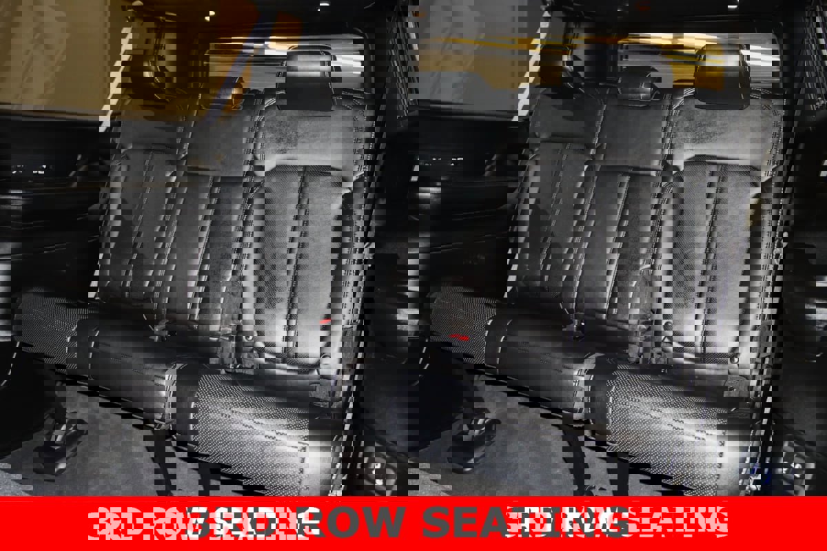 Used 2024 Jeep Wagoneer L Series II w/ Flexible Seating Group image 13