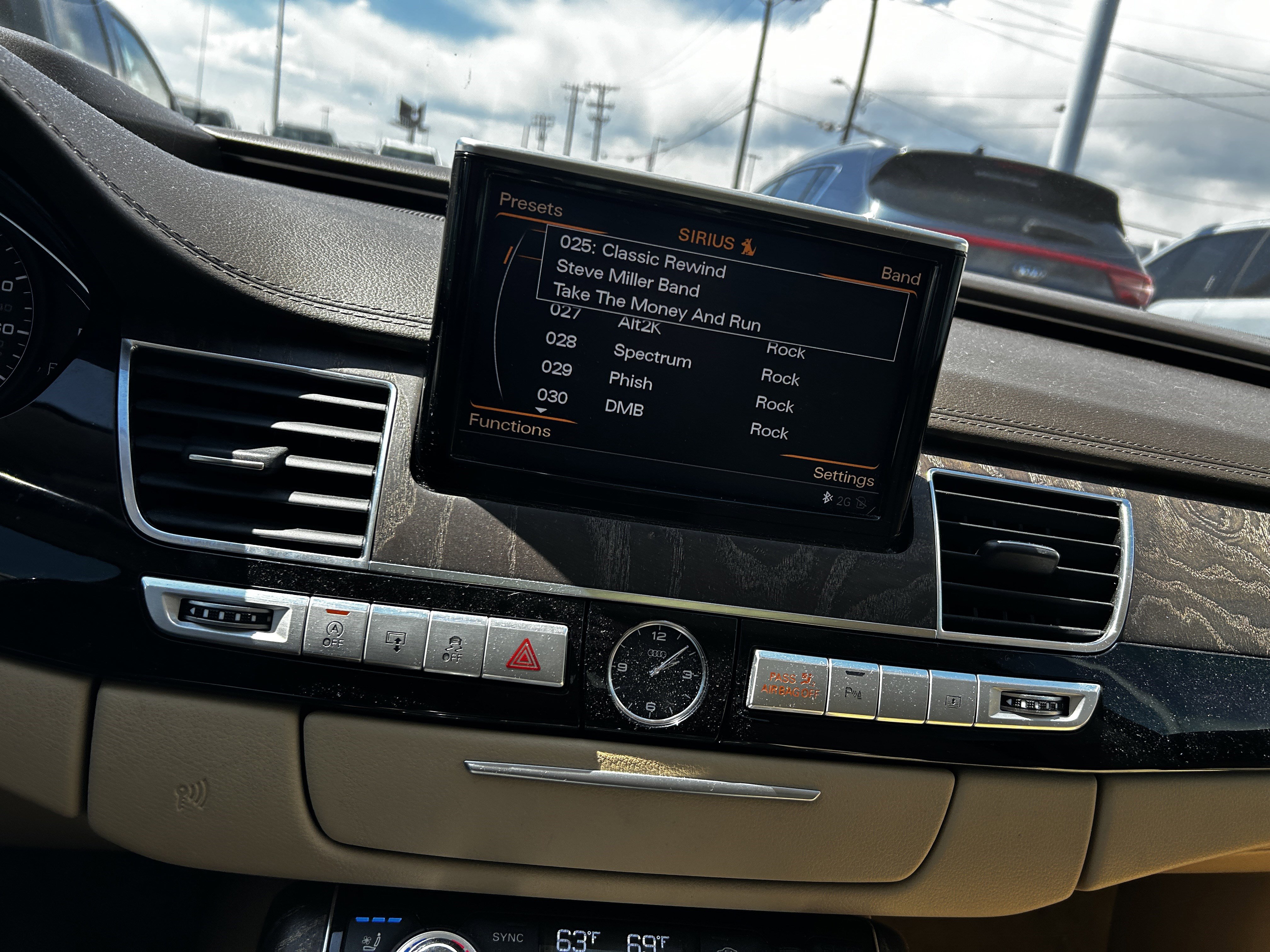 Used 2015 Audi A8 L 4.0T w/ Premium Package AWD/4WD image 15