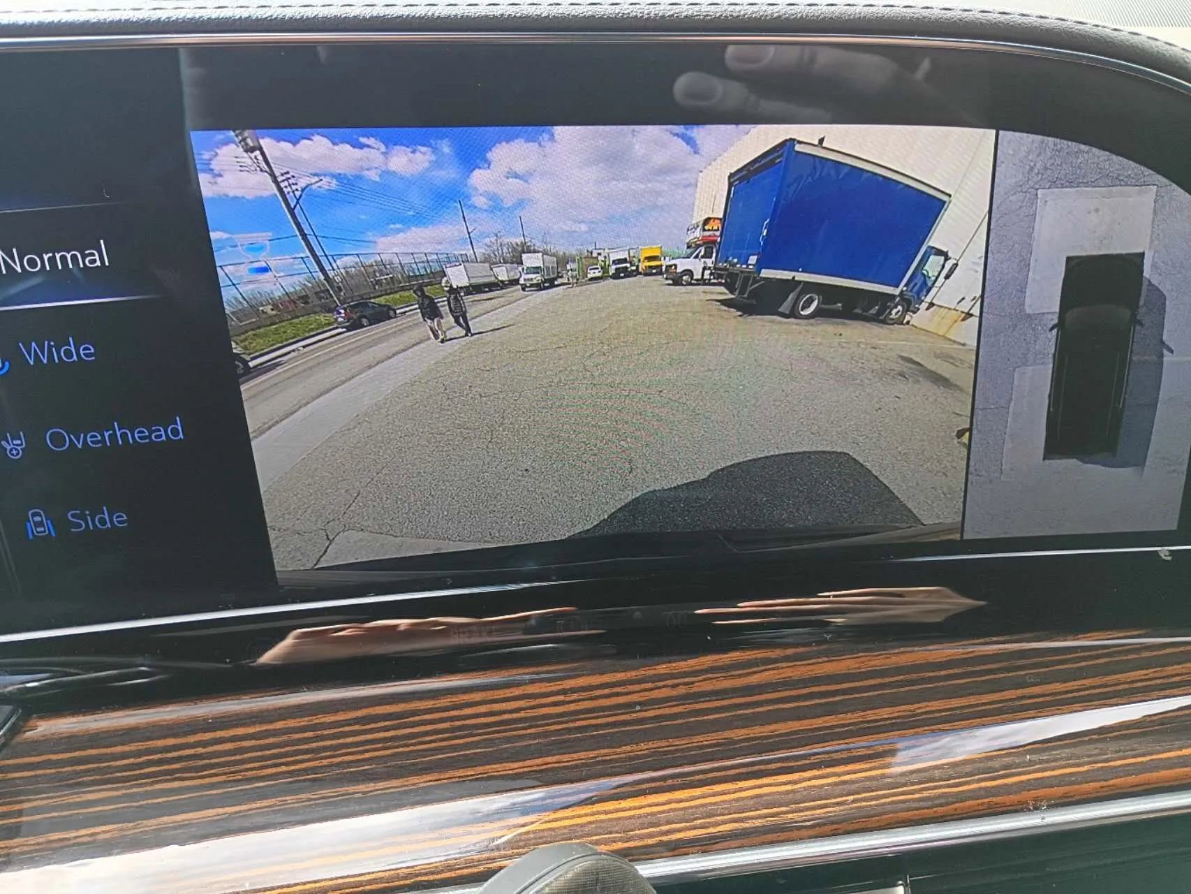 Used 2023 Cadillac Escalade ESV Luxury image 11