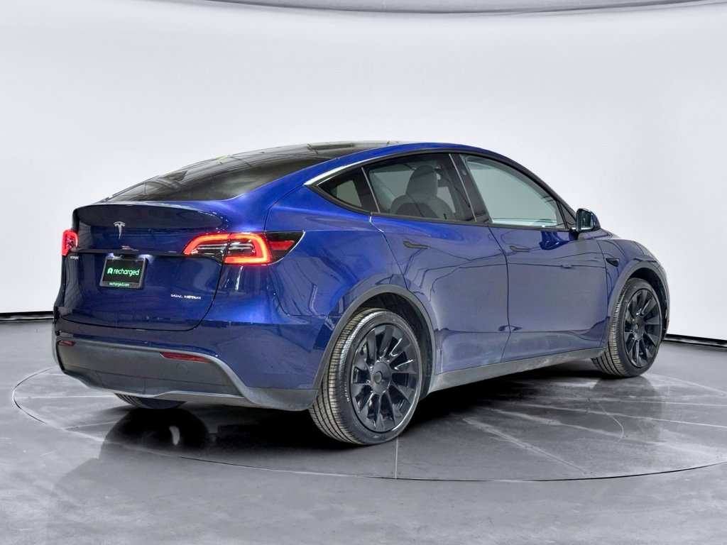 Used 2024 Tesla Model Y Long Range image 3