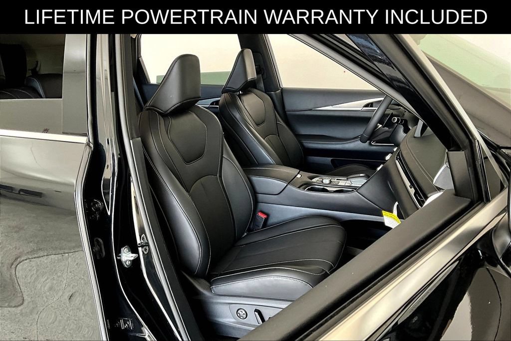 Certified 2026 INFINITI QX60 Luxe w/ Cargo Package FWD image 9
