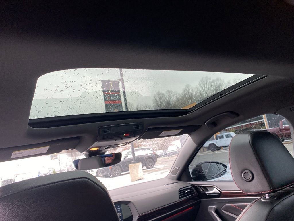 Used 2023 Volkswagen Jetta GLI Autobahn w/ GLI Black Package image 7