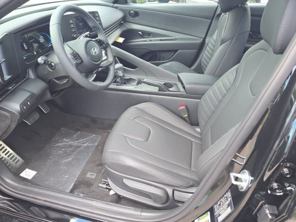 New 2026 Hyundai Elantra SEL Sport FWD image 16