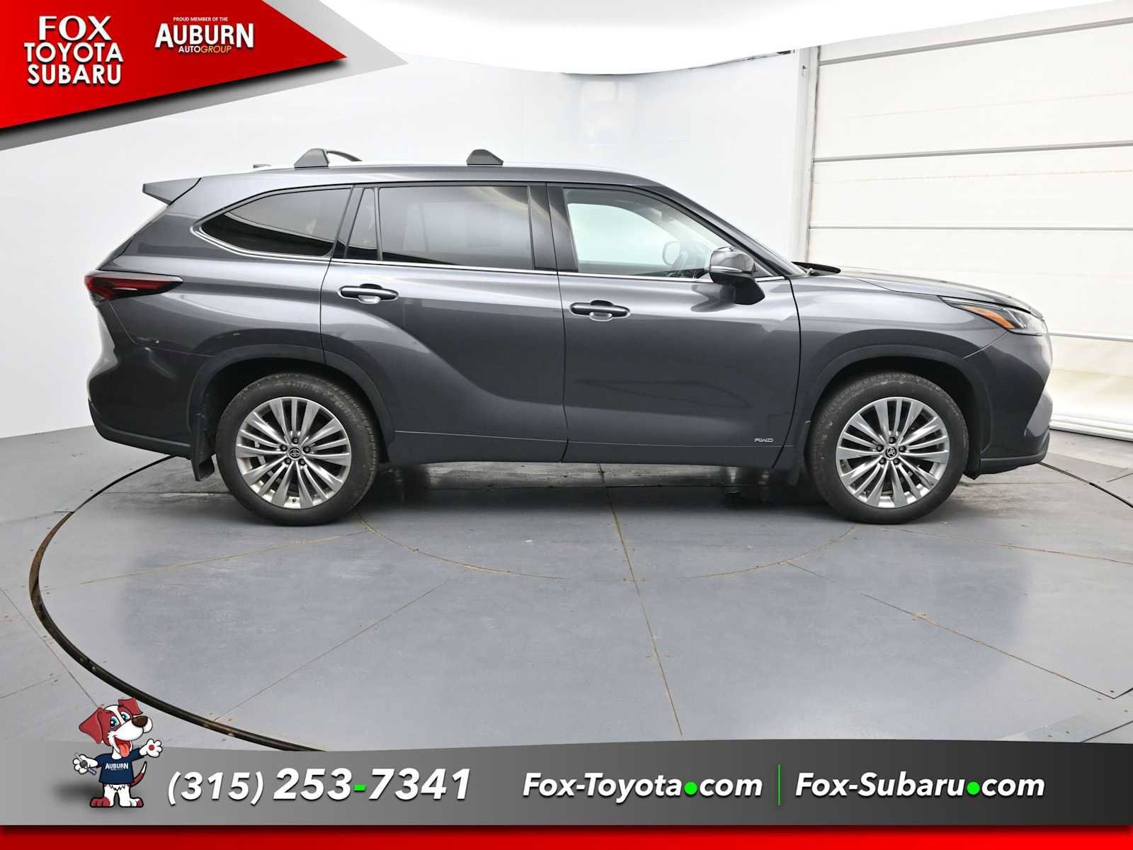 Used 2024 Toyota Highlander Platinum AWD/4WD image 18