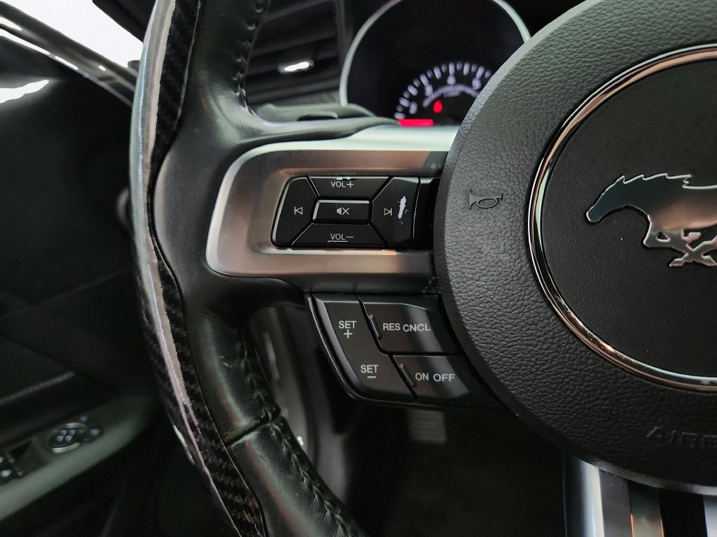 Used 2018 Ford Mustang Coupe RWD image 16