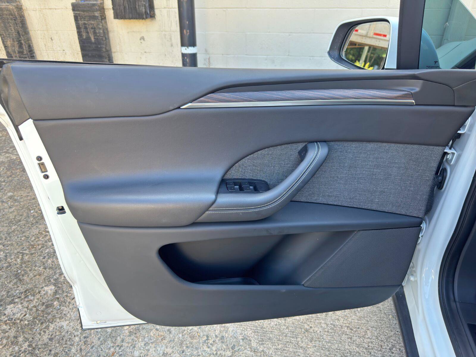 Used 2024 Tesla Model X AWD/4WD image 45