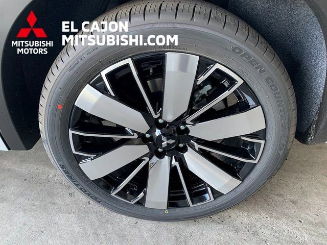 New 2026 Mitsubishi Outlander SEL image 6