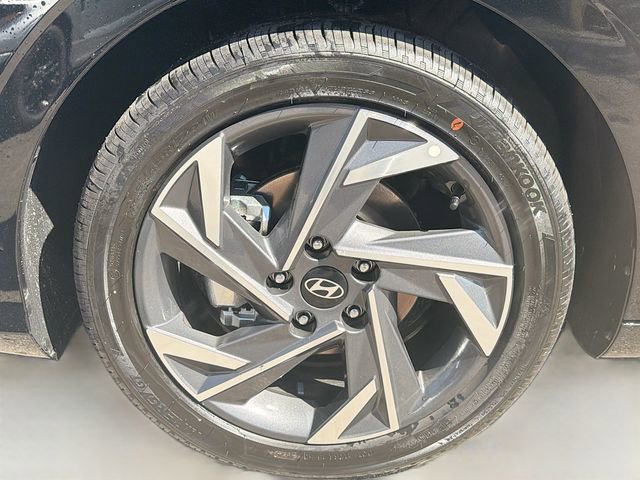New 2026 Hyundai Elantra Limited FWD image 33