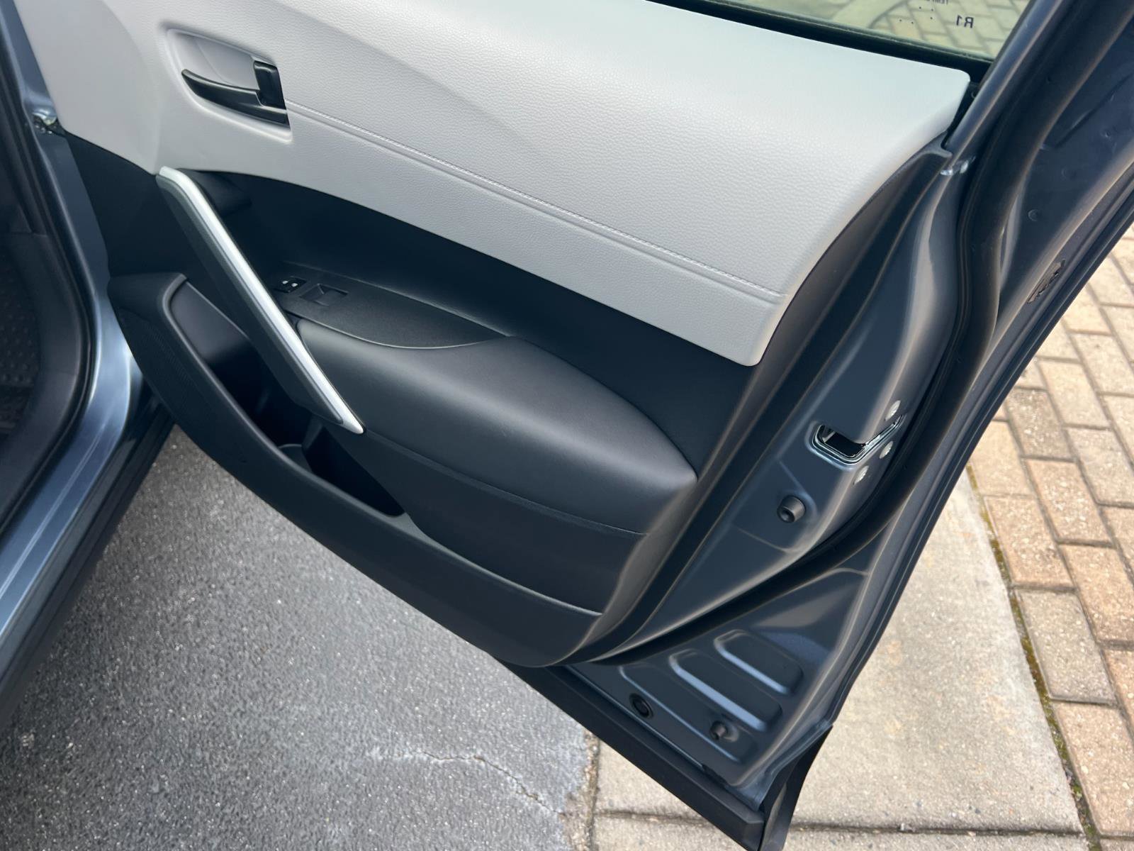 New 2026 Toyota Corolla Cross L image 15