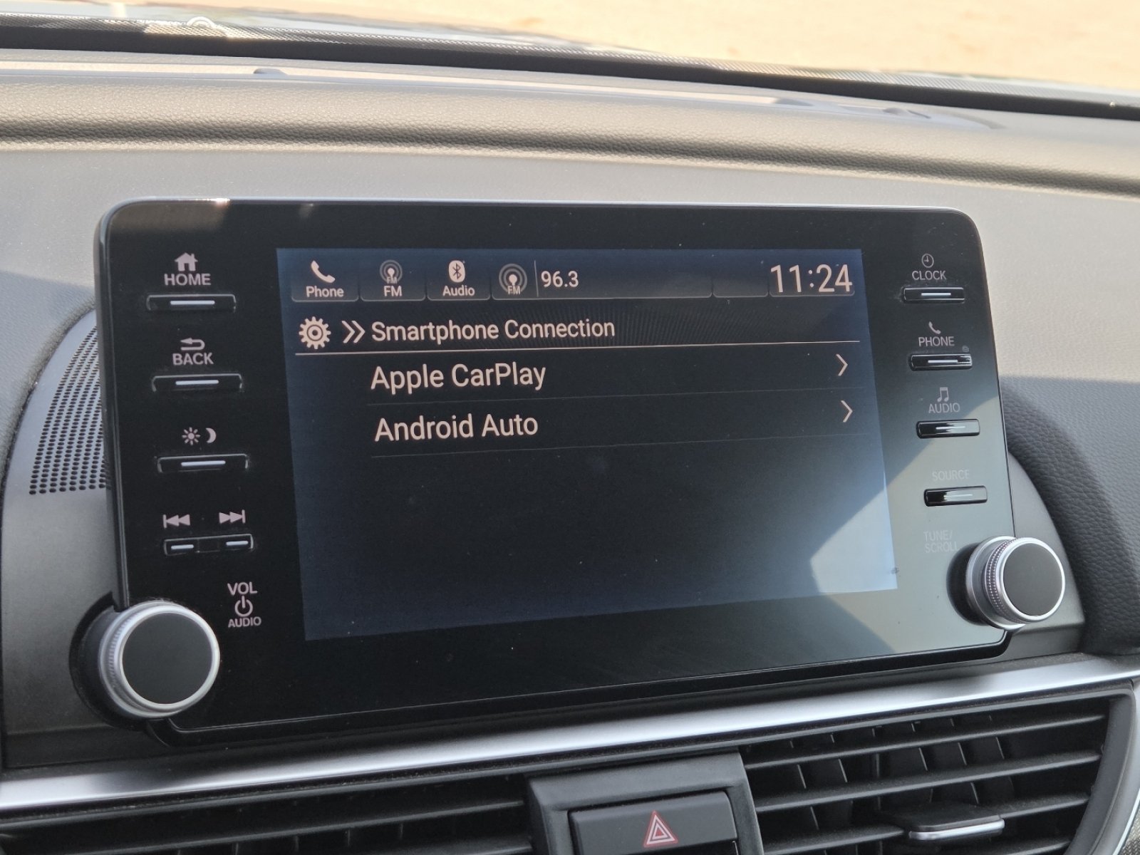 Used 2018 Honda Accord Sport image 3