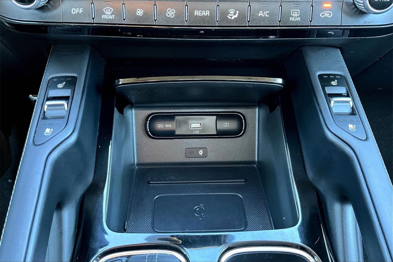 Used 2022 Kia Telluride SX w/ Nightfall Edition Package image 17