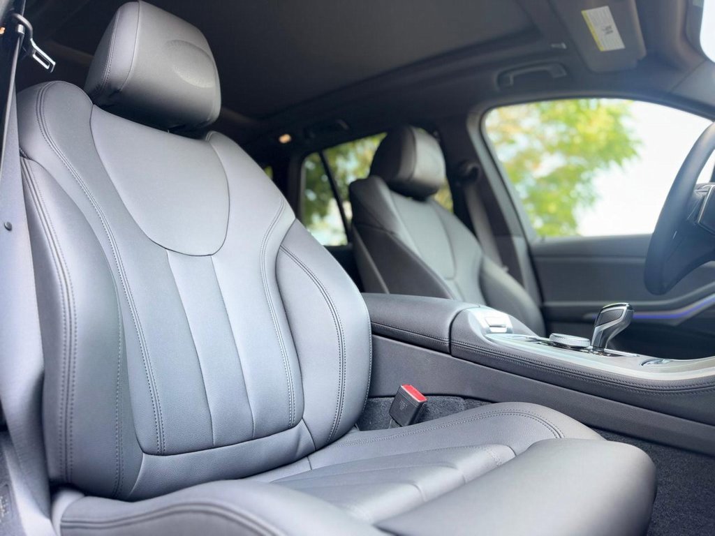 Used 2022 BMW X5 xDrive40i w/ Premium Package image 21