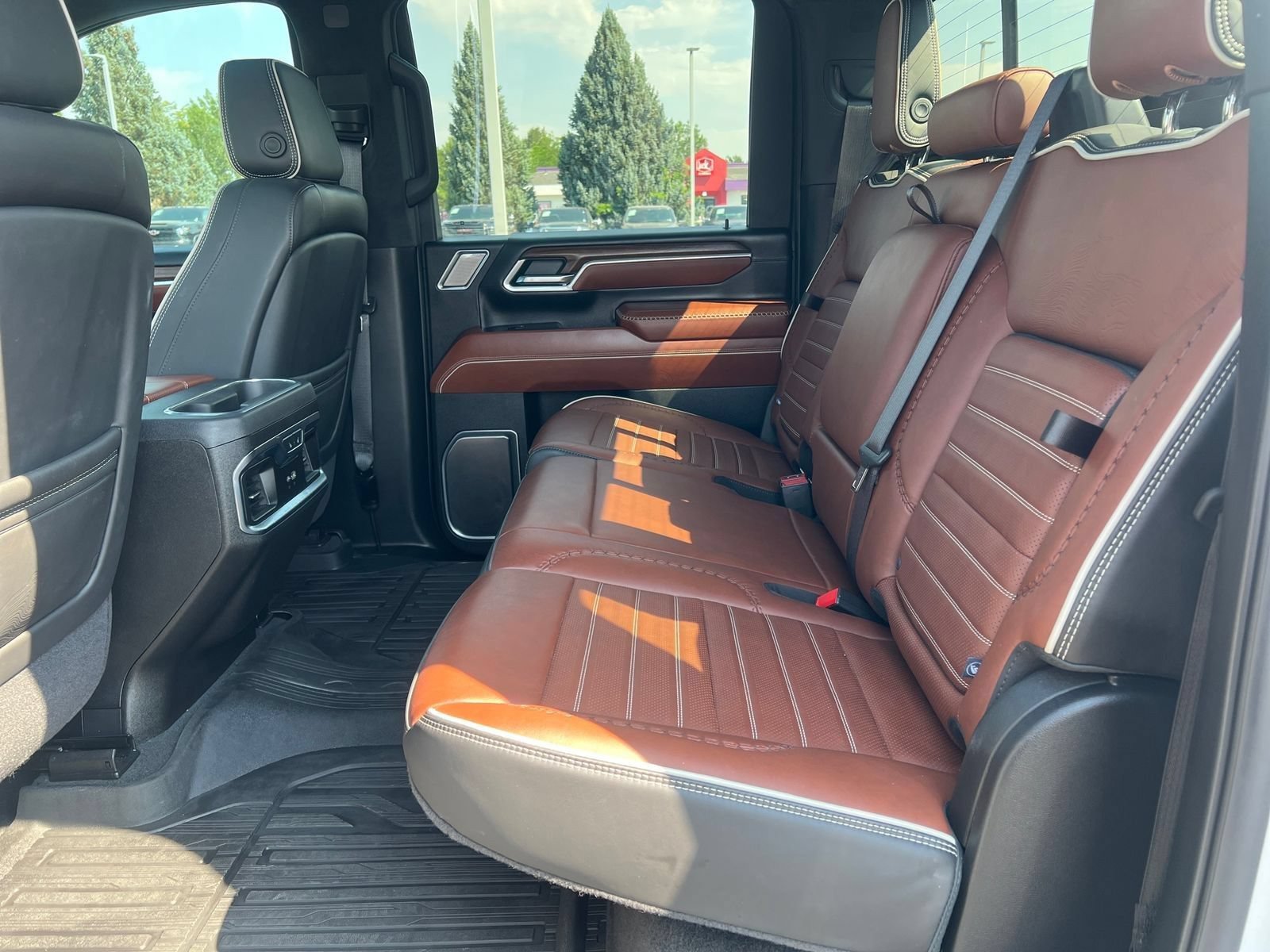 Used 2024 GMC Sierra 3500 Denali Ultimate AWD/4WD image 23