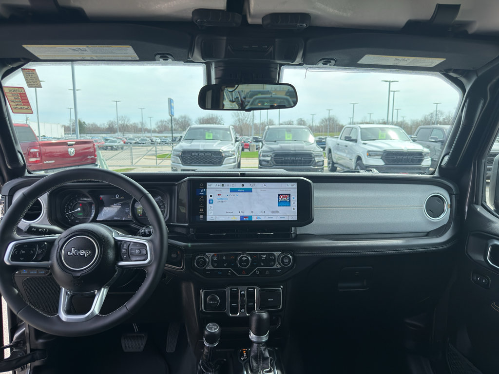 Used 2025 Jeep Wrangler Sahara w/ Safety Group image 27