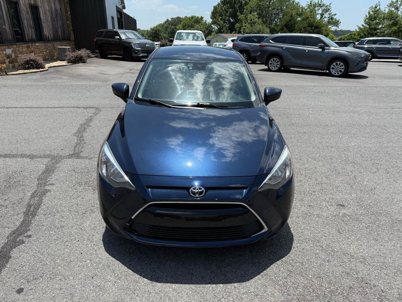 Used 2017 Toyota Yaris iA FWD image 10