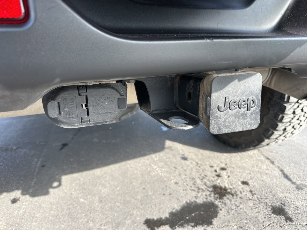 Used 2023 Jeep Wrangler Unlimited Rubicon w/ Xtreme Recon 35" Tire Package image 13