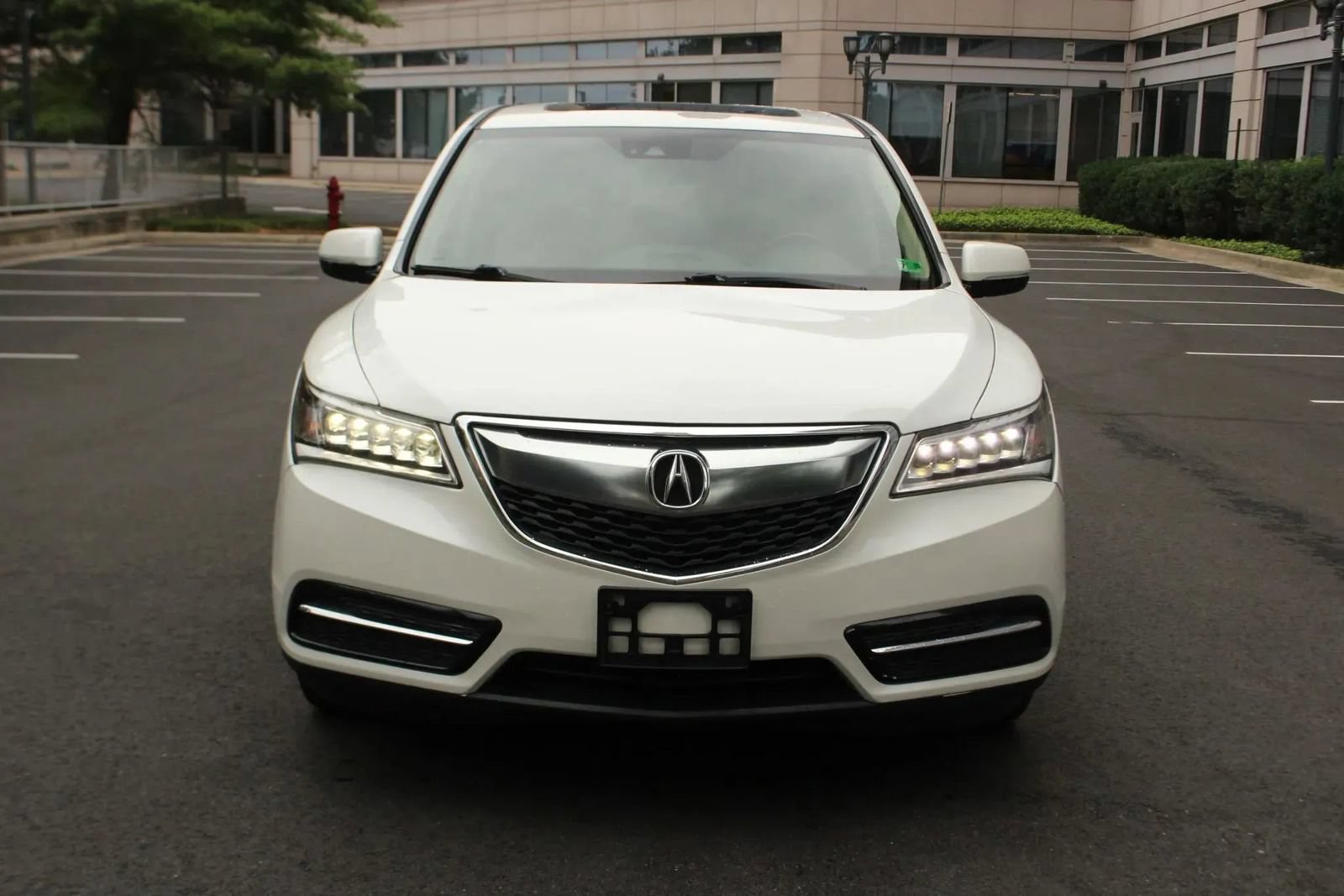 Used 2016 Acura MDX SH-AWD w/ Technology Package image 3