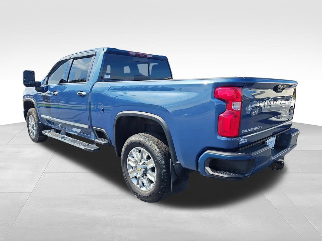 Used 2024 Chevrolet Silverado 3500 High Country w/ High Country Premium Package AWD/4WD video 3