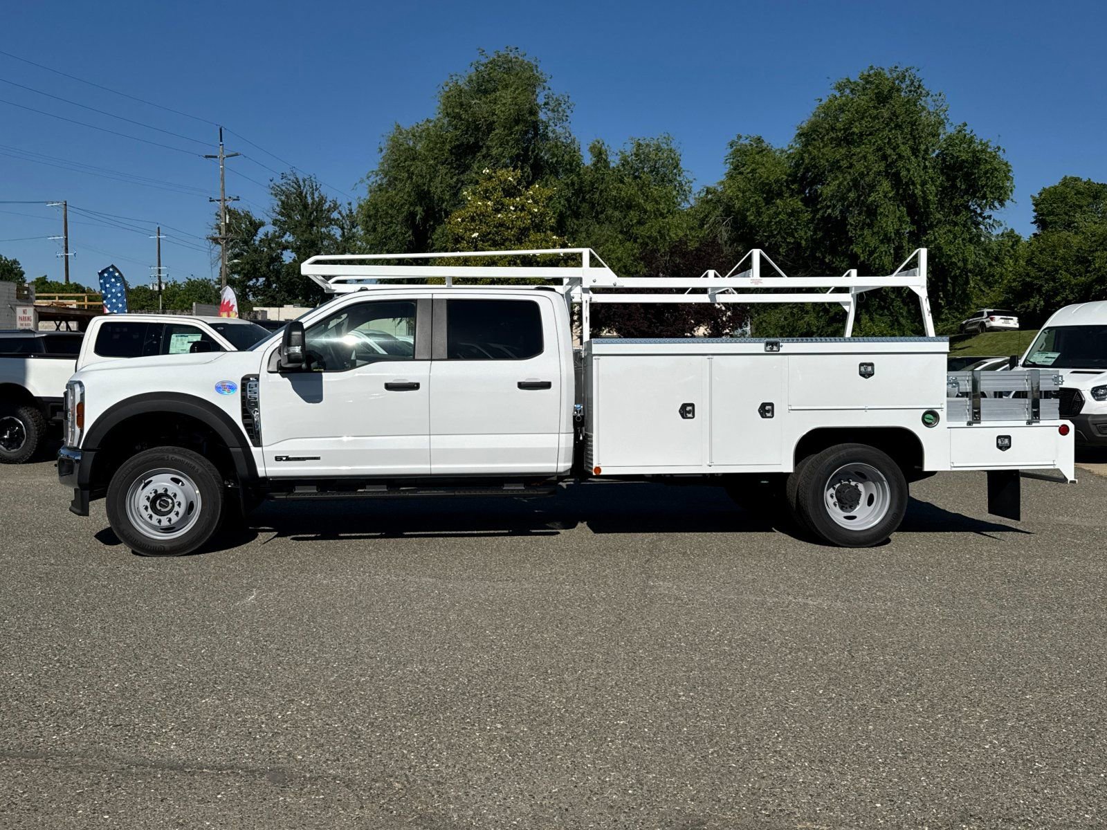 New 2025 Ford F550 4x4 Crew Cab Super Duty image 6