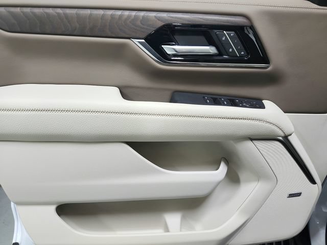 New 2026 GMC Yukon Denali w/ Sun & Power Step Package AWD/4WD image 34