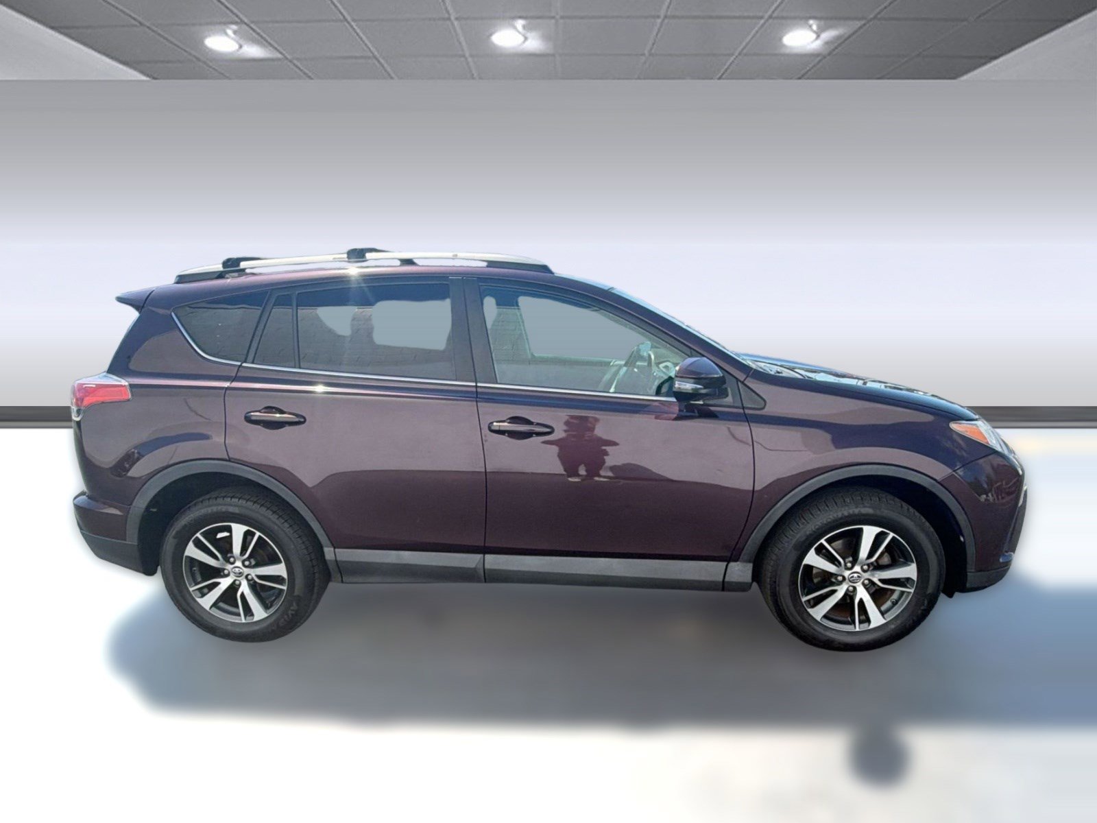 Used 2017 Toyota RAV4 XLE image 8