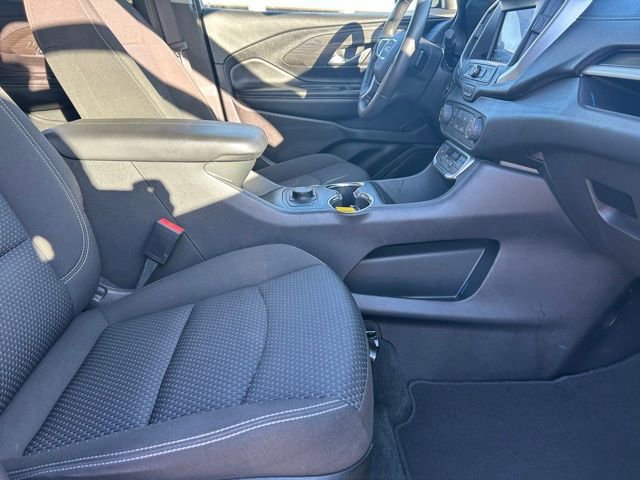 Used 2024 GMC Terrain SLE AWD/4WD image 17