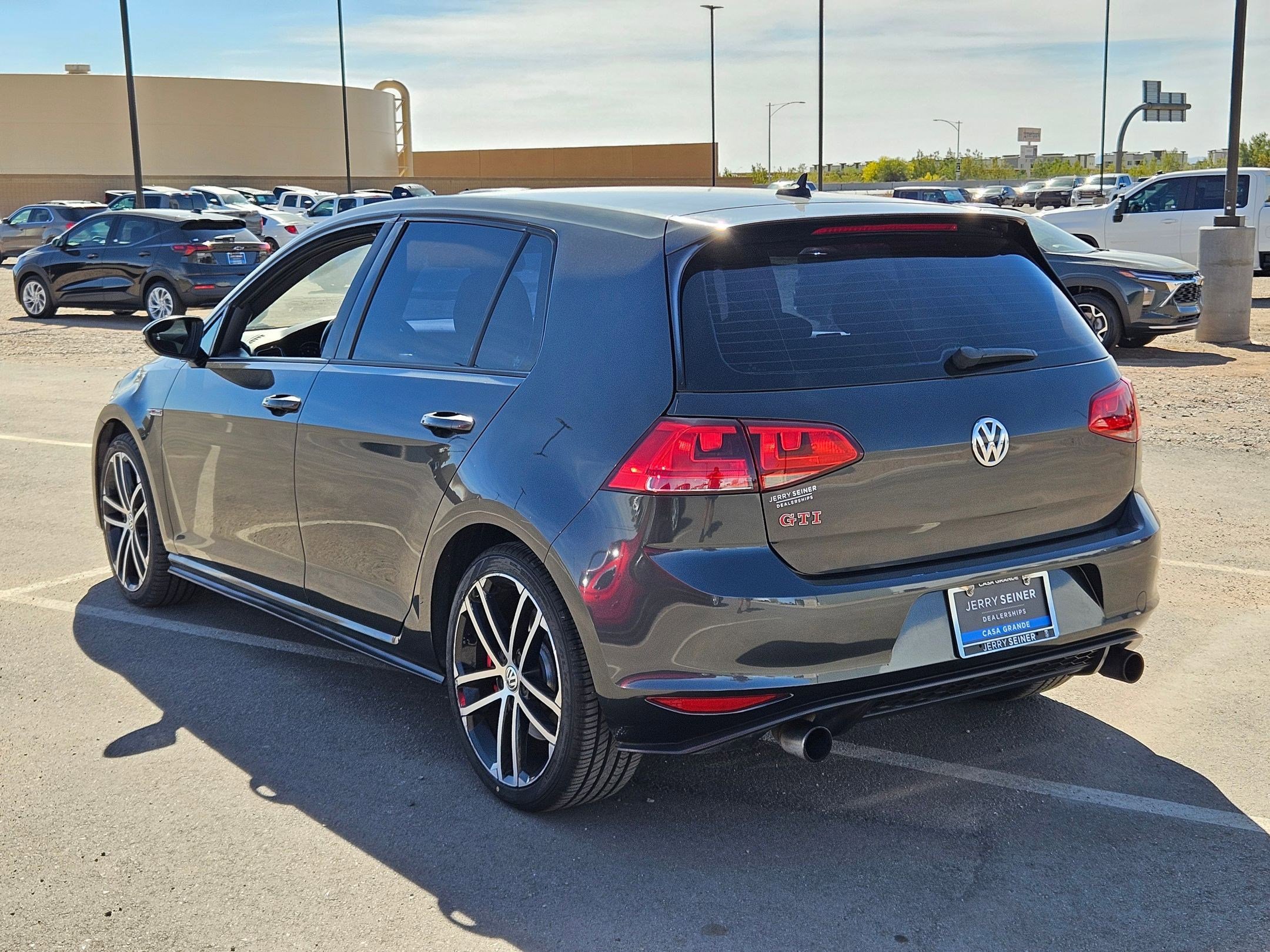 Used 2017 Volkswagen GTI S image 3