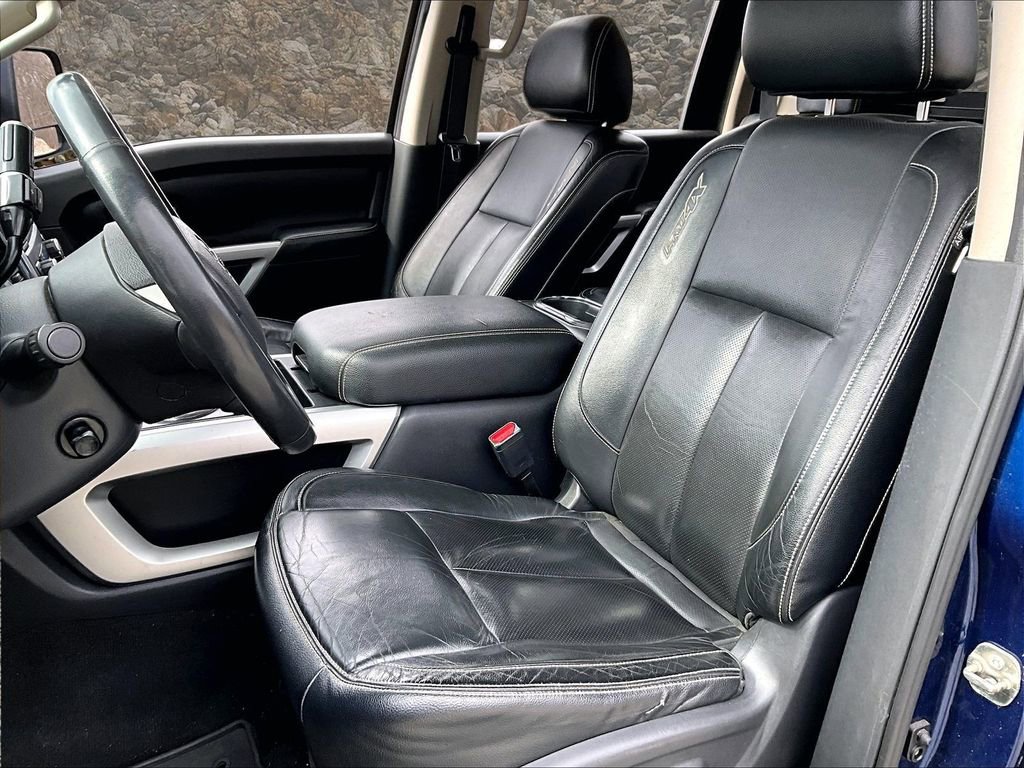 Used 2016 Nissan Titan PRO-4X w/ Pro-4x Convenience Package image 20