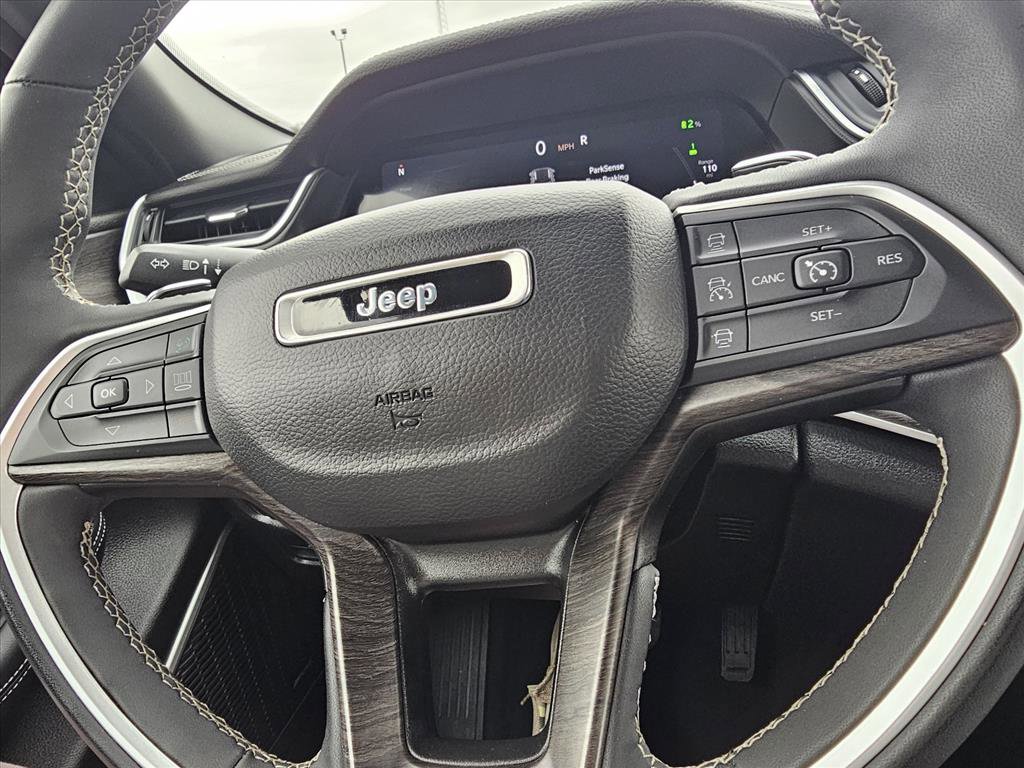 Used 2024 Jeep Grand Cherokee Limited 4xe AWD/4WD image 17